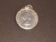 TC28 / Collier , Pendentif HALF PENNY 1966 Tranche Lisse  Effigie Droite De La Reine Elisabeth II TTB - Zu Identifizieren