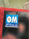 Delcampe - Poster OM+ Magazine Des Supporters De L'O.M Olympique De Marseille Sports Football Souvenirs Joueurs A Identifier? - Habillement, Souvenirs & Autres