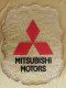 RARE ENSEIGNE MURALE DE CONCESSIONNAIRE MITSUBISHI MOTORS 62CMSX49CMS + 2 GRANDS CALENDRIERS MITSUBISHI RALLYE 1996/1997 - Autres & Non Classés