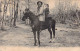 FOLKLORE - Le Cantal - En Route Pour La Ville - Carte Postale Ancienne - Kostums