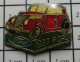 611c Pin's Pins / Beau Et Rare / THEME : AUTOMOBILES / FORD 1937 ROUGE METALLISEE - Ford