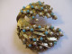 Delcampe - Broche Fantaisie Ancienne Avec Sertissage De Mini Turquoises Et Perles /  Vers 1950-1970         BIJ162 - Necklaces/Chains