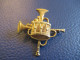 Petit Insigne Musique / " Tambour. Et Trompettes Croisées "/Fabricant ? L/ Vers 1920 - 1950 ?     INS116 - Other & Unclassified