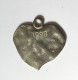 MEDAILLON BICHE DE BERE Paris COEUR 1998 - Pendentifs