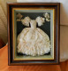 MINIATURE Framed Cream Taffeta And Lace Wedding Dress Collectible - 32 Cm X 26 Cm - Altri & Non Classificati