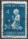 Plaatfout Wit Vlekje Voor Het Bloemblad Linksonder (zegel 86) In 1940 Kinderzegels 4 + 3 Ct Blauw NVPH 376 PM 3 - Variétés Et Curiosités