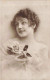 Carte Photo - Photographie D'une Femme Tenant Une Rose  - Drapée - Carte Postale Ancienne - Fotografie