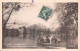 Juvisy Sur Orge           91           Inondation 1910. Docteur Bernard Visitant Les Sinistrés   N°8         (voir Scan) - Juvisy-sur-Orge
