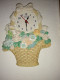 Rare Pendule Marque Trophy En Forme De Panier De Fleurs - Clocks