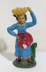 I115880 Pastorello Presepe - Statuina In Plastica - Donna Con Cesta - 8 Cm - Kerstkribben