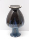 Delcampe - -VASE CERAMIQUE BLEUE & NOIRE A COULURES Sans Marque Visible VINTAGE XXe Déco   E - Vasen