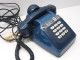 - TELEPHONE A TOUCHES VINTAGE Couleur BLEUE COLLECTION DECO XXe De Grenier    E - Téléphonie