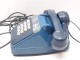 Delcampe - - TELEPHONE A TOUCHES VINTAGE Couleur BLEUE COLLECTION DECO XXe De Grenier    E - Téléphonie