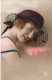 FANTAISIE - FEMME - Jeune Femme Au Chapeau Bordeau  - Carte Postale Ancienne - Women