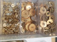 Delcampe - 1 Lot De Boutons Vintage,plusieurs Centaines E - Buttons