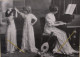 Photo 1914 St Malo Pianiste Musicienne Mère Jouant Au Piano Avec Ses Enfants Tirage Print Vintage - Antiche (ante 1900)