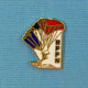 1 PIN'S //  ** RPPN / PARACHUTISME NICE ** - Parachutespringen