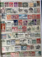 Delcampe - Plus De 3500 Timbres Tous Pays Dans Album Usagé. - Collections (en Albums)