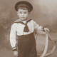 Carte Photo, Enfant En Militaire, Marin,  Nom Au Dos: Robert Quatrenou - Portretten