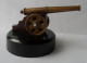 USSR. Vintage. Souvenir. A Bronze Cannon On A Carbolite Stand. 6x10 Cm . - M - Armes Neutralisées