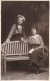 CARTE PHOTO - Photographie - Portrait De Deux Jeunes Femmes - Carte Postale Ancienne - Fotografie