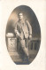 MILITARIA - Médaillon - Portrait D'un Soldat - Carte Postale Ancienne - Personen