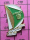 1115B Pin's Pins / Beau Et Rare / SPORTS / VOILE VOILIER TRIMARAN GROUPE LG - Sailing, Yachting