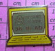 912A Pin's Pins / Beau Et Rare / Informatique : MINITEL ALLIANCE OPTIQUE 36 16 AO - Informática