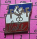 313e Pin's Pins / Beau Et Rare / SPORTS / DRAPEAU FRANCAIS COQ FFL FEDERATION FRANCAISE DE LUTTE - Lutte