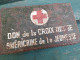 Delcampe - Boite Premier Secours Véhicule Militaire Jeep Don De La Croix Rouge Américaine De La Jeunesse WW2 - Equipement