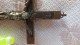 Z 32 -crucifix Poids 277g Et Gobelet De Lourdes - Art Religieux