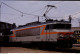 Photo Diapo Diapositive Slide Train Wagon Locomotive Electrique SNCF BB 7304 à VSG Le 23/04/1993 VOIR ZOOM - Diapositives