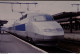 Photo Diapo Diapositive Slide Train Wagon Locomotive TGV SNCF Réseau 4501 à MONTARGIS Le 16/06/1993 VOIR ZOOM - Diapositives