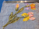 FLEURS BRODERIE à La Main Bouquet De Fleurs à Coudre Satin 1928 - Dentelles Et Tissus