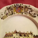 ASSIETTE DECORATIVE LE CHATEAU CLOS VOUGEOT....  FAIENCE    K.G LUNEVILLE - Lunéville (FRA)