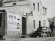 CP 29 Finistère LILIA Près Plouguerneau - L'Hôtel Des Touristes  , Bière Pêcheur Et Voiture Renault 1950 - Plouguerneau