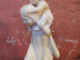 Delcampe - Sculpture XIXème En Albâtre Enfants Jouant Fillette Portant Son Frêre Sur Le Dos - Sonstige & Ohne Zuordnung