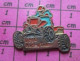 818A Pin's Pins / Beau Et Rare / SPORTS / SORTE DE QUAD OU BUGGY ? DMG RACING TEAM - Automovilismo - F1