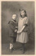 ENFANTS - PORTRAIT - Portrait D'un Frère Et Une Soeur - Carte Postale Ancienne - Groepen Kinderen En Familie