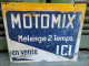 Delcampe - Rare Ancienne Enseigne Publicitaire Tôle & Papier Motomix Mélange 2 Temps En Vente Ici - Öl & Benzin