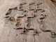 Delcampe - Anciens Ornements Bronze Poignées De Tiroirs Dauphins Ornementation Meuble - Other & Unclassified