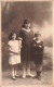 ENFANTS - Une Fratrie Pris En Photo -  Carte Postale Ancienne - Children And Family Groups