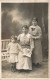 CARTE PHOTO - Portrait De Famille -  Carte Postale Ancienne - Photographs