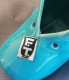 Petite Chaussure En Porcelaine Avec étiquette "F.T." (fabriquée En Belgique) - Other & Unclassified