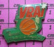 918A  Pin's Pins / Beau Et Rare / SPORTS / BASKET-BALL PAU ORTHEZ VRAI L'ELAN ET LE PANACHE - Basketball