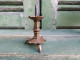 Delcampe - Ancien Petit Bougeoir Pique Cierge Haute Époque Bronze - Candelabri E Candelieri