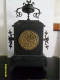 Horloge Napoléon III Sur Socle En Marbre Noir Et Rose, En TBE - Clocks