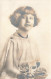 PHOTOGRAPHIE - Petite Fille - Portrait - Carte Postale Ancienne - Fotografía