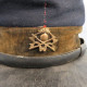 KEPI 1884 SOUS OFFICIER 1914 1918  EN L'ETAT SAPEURS POMPIER INSIGNE METALIQUE - Headpieces, Headdresses