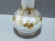 Delcampe - -JOLI ANCIEN VASE OPALINE De CRISTAL CHARLES X Décor Feuilles Dorées Vitrine    E - Vasi